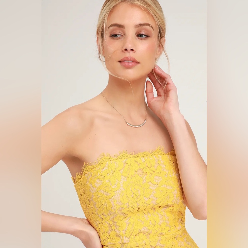 Lulu’s Maci Yellow Lace Mini Dress Size Small Strapless Eyelash Lace Easter